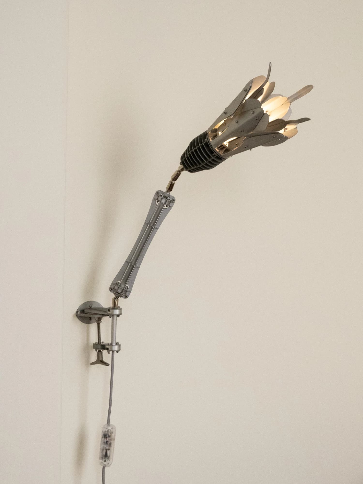 Convector Lateral Clamp-Light (Blank)