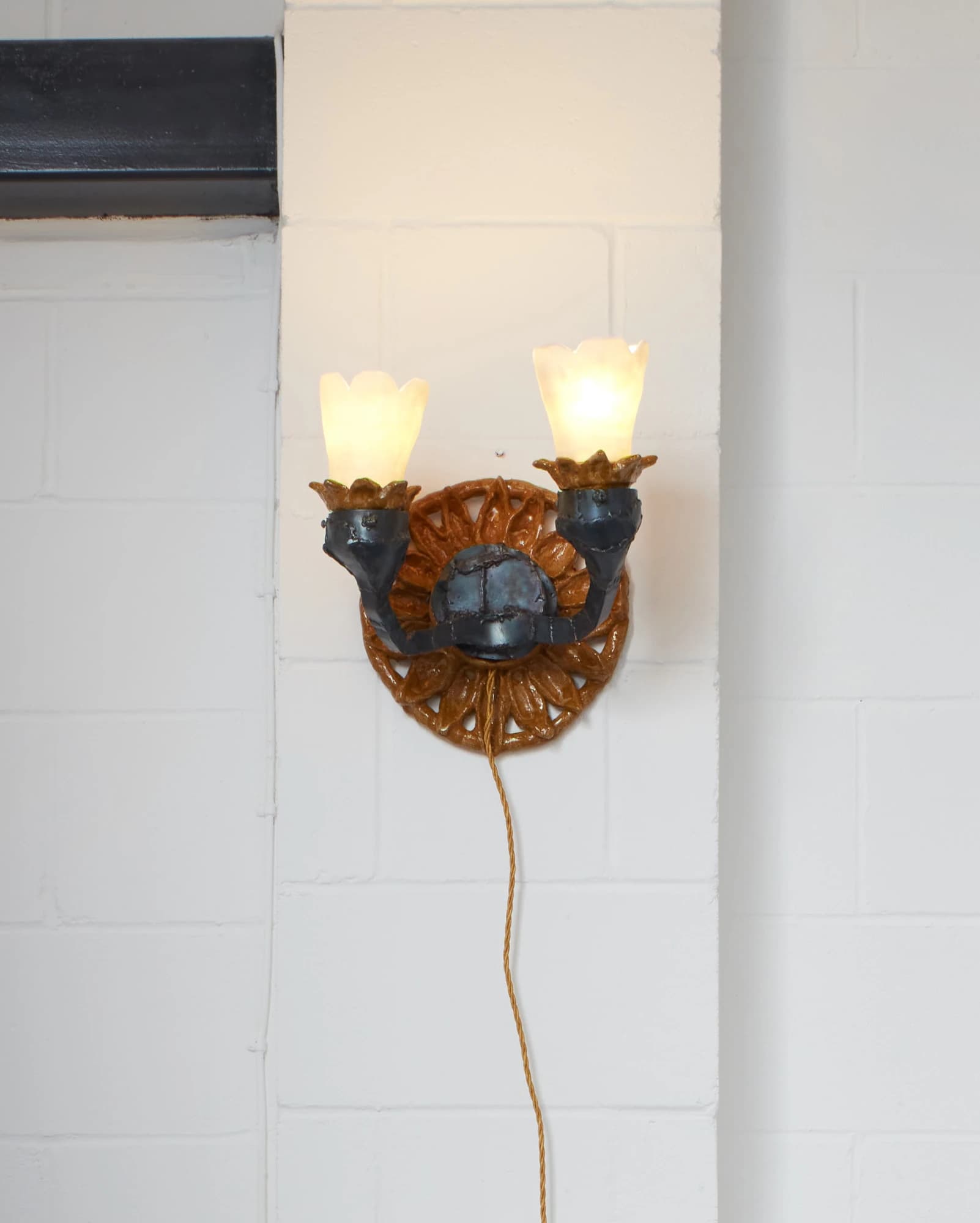 Sunflower Panel Sconce (round)