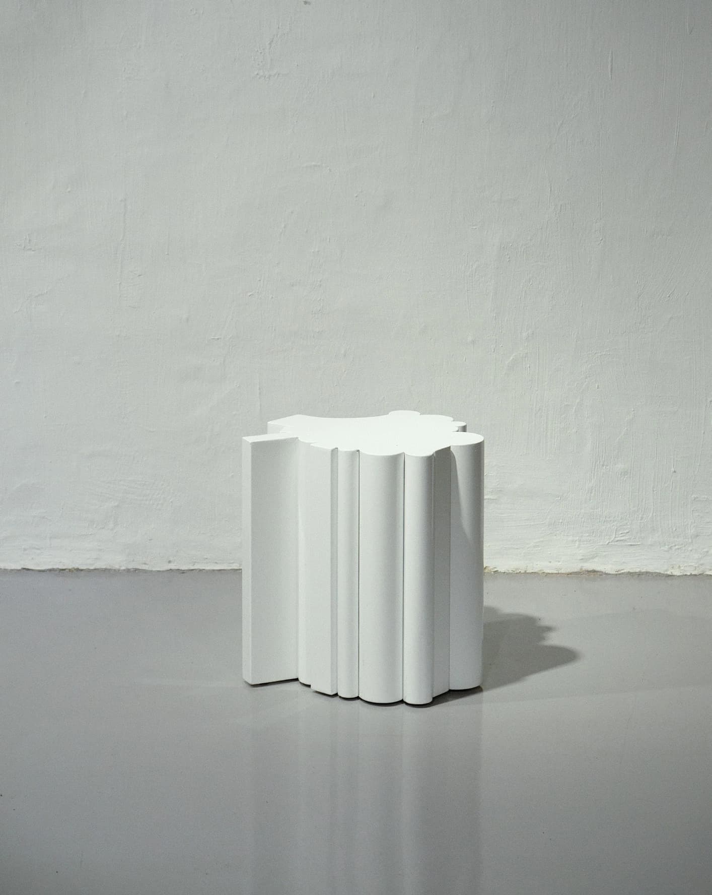 Stool (white)